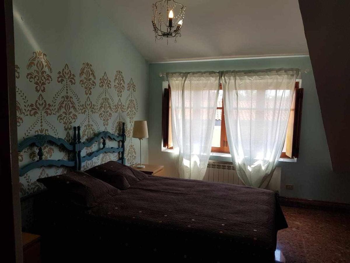 וייאדוליד Casa De Campo Con Piscina 12 Personas מראה חיצוני תמונה