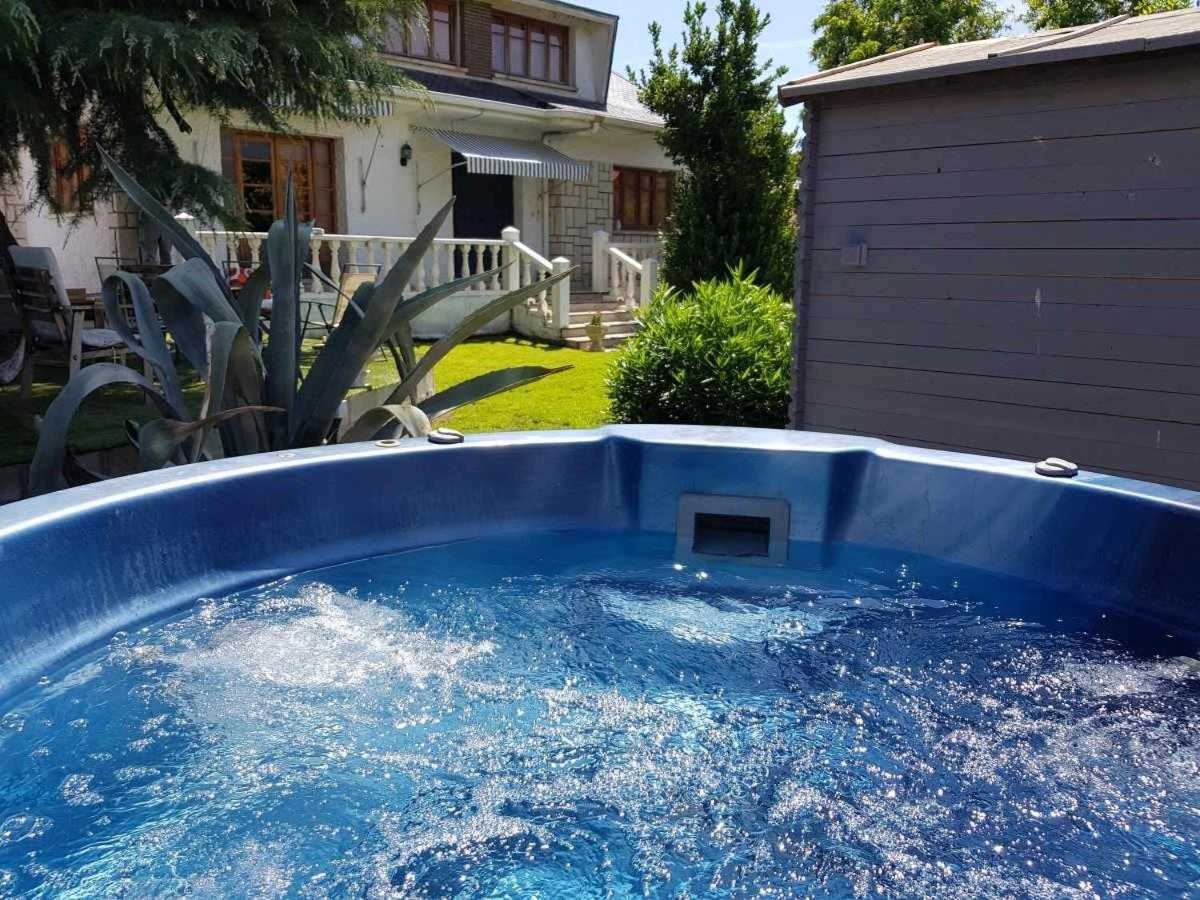 וייאדוליד Casa De Campo Con Piscina 12 Personas מראה חיצוני תמונה